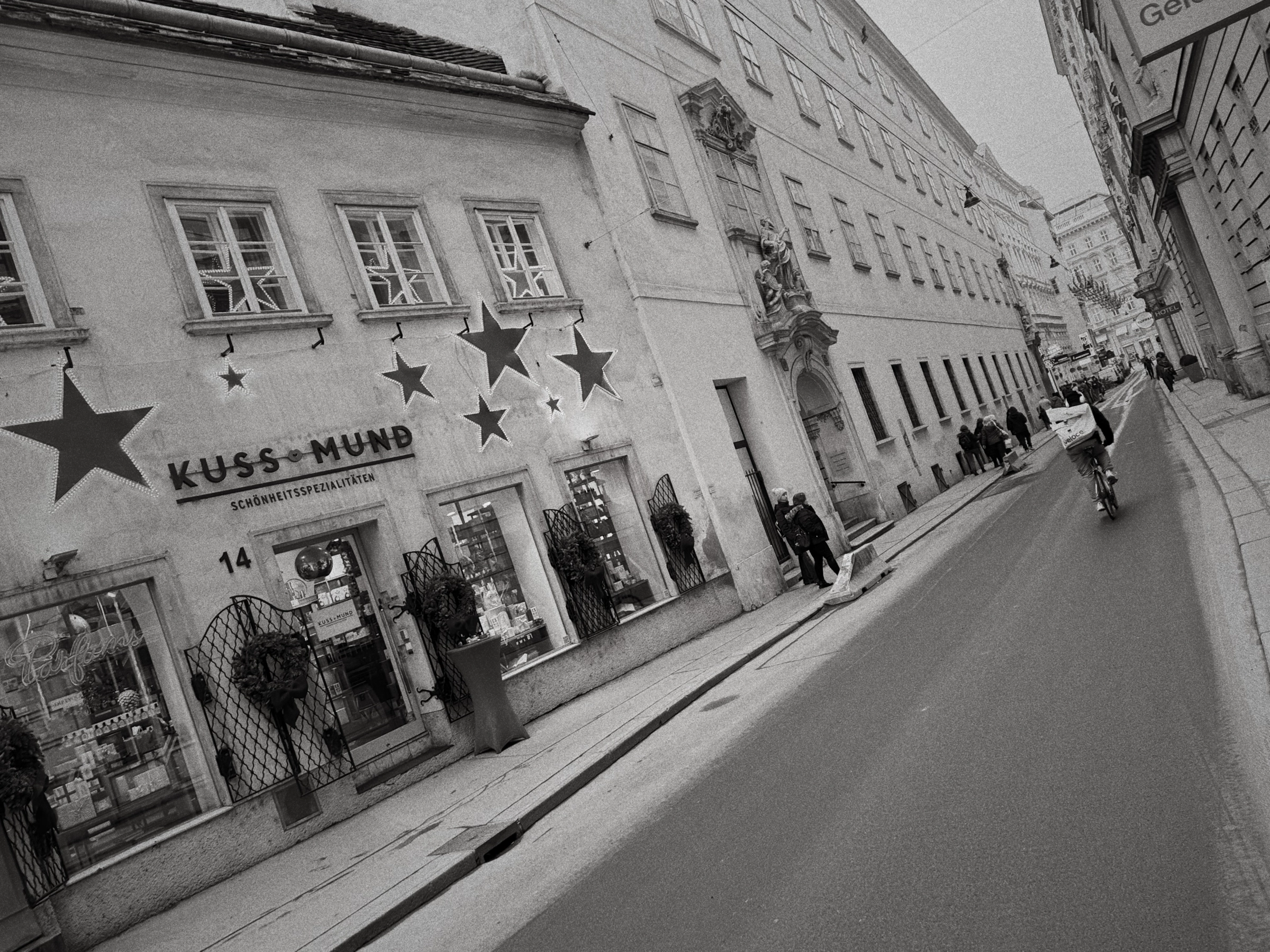 Die ersten Bilder mit  der Leica LUX App  für das iPhone